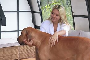 Lakeside Glamping With View, Fire Pit & Hammock