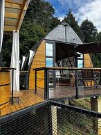 Lakeside Glamping With View, Fire Pit & Hammock