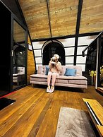 Lakeside Glamping With View, Fire Pit & Hammock