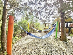 Lakeside Glamping With View, Fire Pit & Hammock