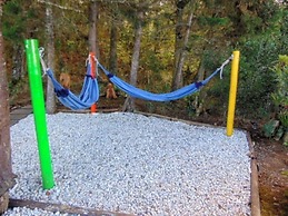 Lakeside Glamping With View, Fire Pit & Hammock