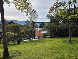 Lakeside Glamping With View, Fire Pit & Hammock