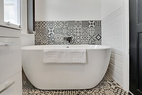 2 Bed - Hoe Heights by Smart Welcomes
