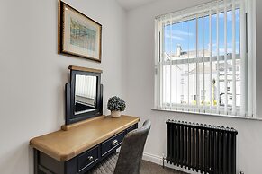2 Bed - Hoe Heights by Smart Welcomes