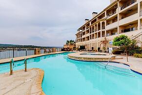 Hill Country Island Retreat