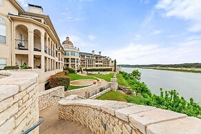 Hill Country Island Retreat