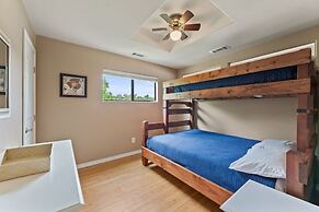 Shiraz Haus - Unit B