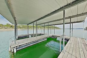 Shiraz Haus - Unit B
