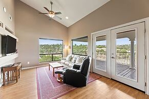 Shiraz Haus - Unit B