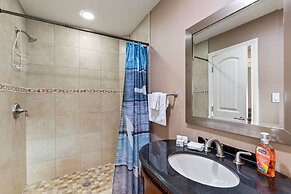 Shiraz Haus - Unit B