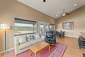Shiraz Haus - Unit B