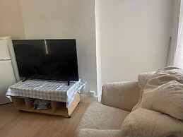 Cosy Croydon Apartment With 2 Bedrooms