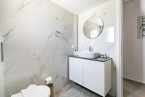 Artsi - 3BR Apt w Balcony in Athens
