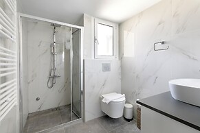 Artsi - 3BR Apt w Balcony in Athens