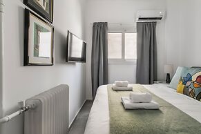 Artsi - 3BR Apt w Balcony in Athens