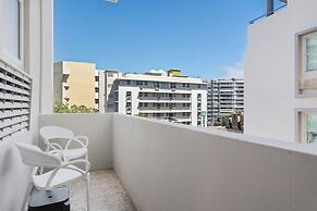 Olimpo Court by Otium