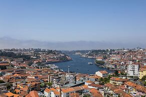 Liiiving in Gaia - Douro Balcony View