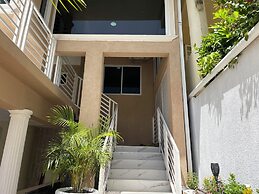 360 Rokview Suites