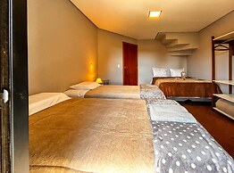 Casa com 4 Su tes Jacuzzi e Lareira Externa