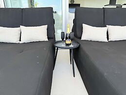 Luxury 2BR Bolongo Ocean View Private Beach