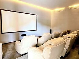 Luxury 2BR Bolongo Ocean View Private Beach