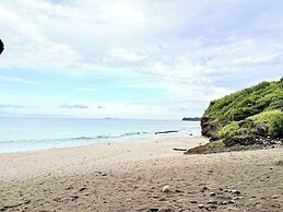 Luxury 2BR Bolongo Ocean View Private Beach