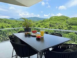 Luxury 2BR Bolongo Ocean View Private Beach