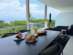 Luxury 2BR Bolongo Ocean View Private Beach