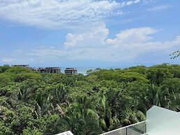 Luxury 2BR Bolongo Ocean View Private Beach