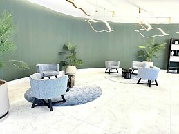 Luxury 2BR Bolongo Ocean View Private Beach