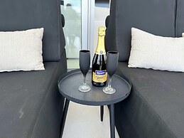 Luxury 2BR Bolongo Ocean View Private Beach