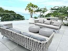Luxury 2BR Bolongo Ocean View Private Beach