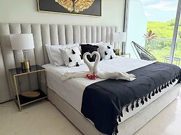 Luxury 2BR Bolongo Ocean View Private Beach