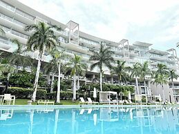 Luxury 2BR Bolongo Ocean View Private Beach