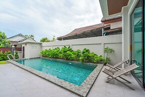 Pool Villa Near Laguna Golf Beaches V226