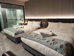 Skyport Hotel