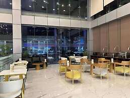 Skyport Hotel