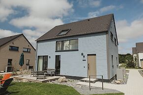 Skandinavisch Eingerichtetes Doppelhaus in Sagard