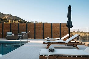 J K Villa With Private Pool