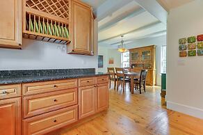 Lake Access + Views: Family Getaway in Conway!