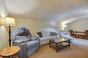 Lake Access + Views: Family Getaway in Conway!