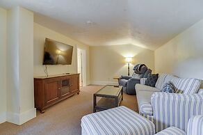 Lake Access + Views: Family Getaway in Conway!