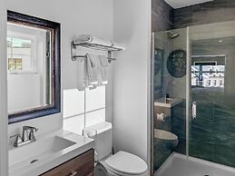 Daniella's Suites