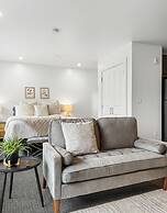 Daniella's Suites