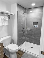 Daniella's Suites
