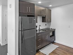 Daniella's Suites