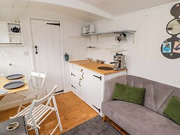 Kings Cwtch Shepherd's Hut