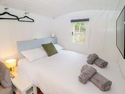 Kings Cwtch Shepherd's Hut