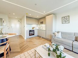 1 Bed Flat - Sleeps 2 - Parking - Wifi