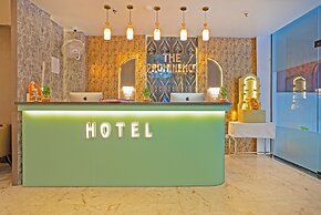 The Prominence Hotel Restaurant & Bar